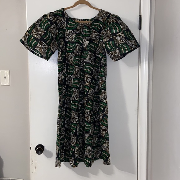 Patterned Dress - Picture 5 of 8